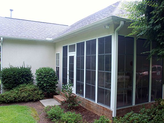 5th image of 153 Sweetbay Dr