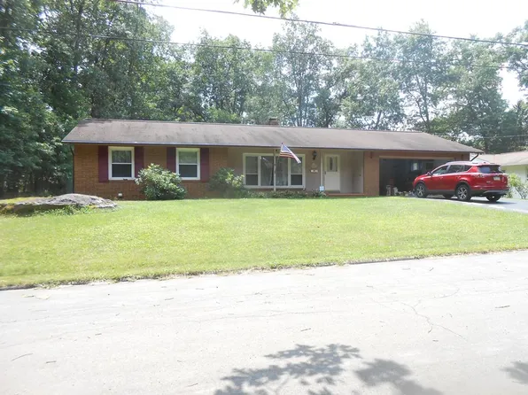 624 Wendy Way, Franklin, PA 16323