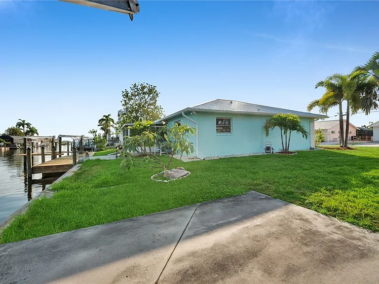 2758 Bruce St — Photo 34
