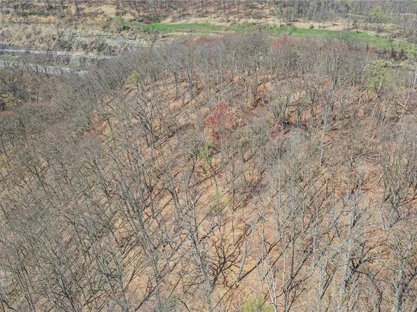 550 Division Ln, Beaver, PA 15009