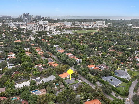 3rd image of 721 Bird Rd