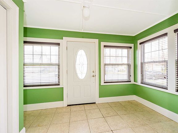 2nd image of 2643 Willard Ave