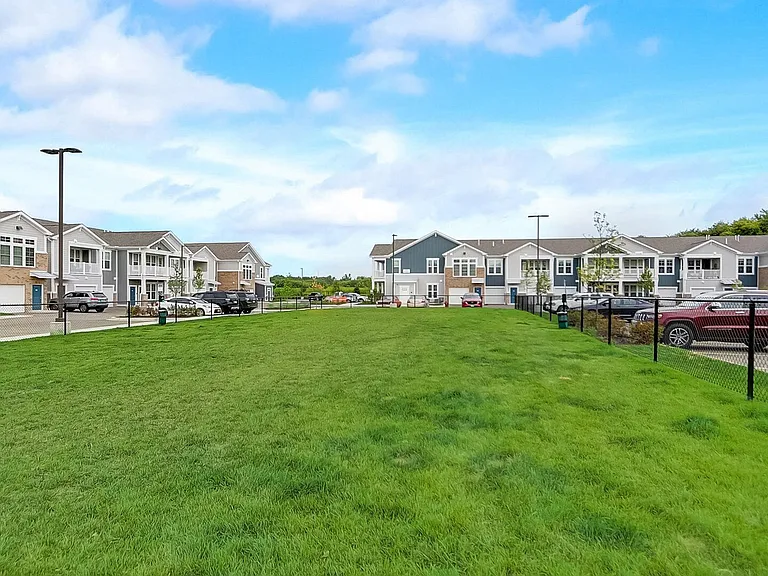 Springs at Willowbrooke — Photo 26