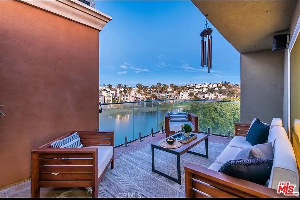 2 bed, 1406 sqft, $6,250 — Photo 1