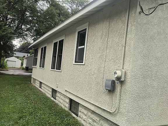 3rd image of 1264 Bush Ave