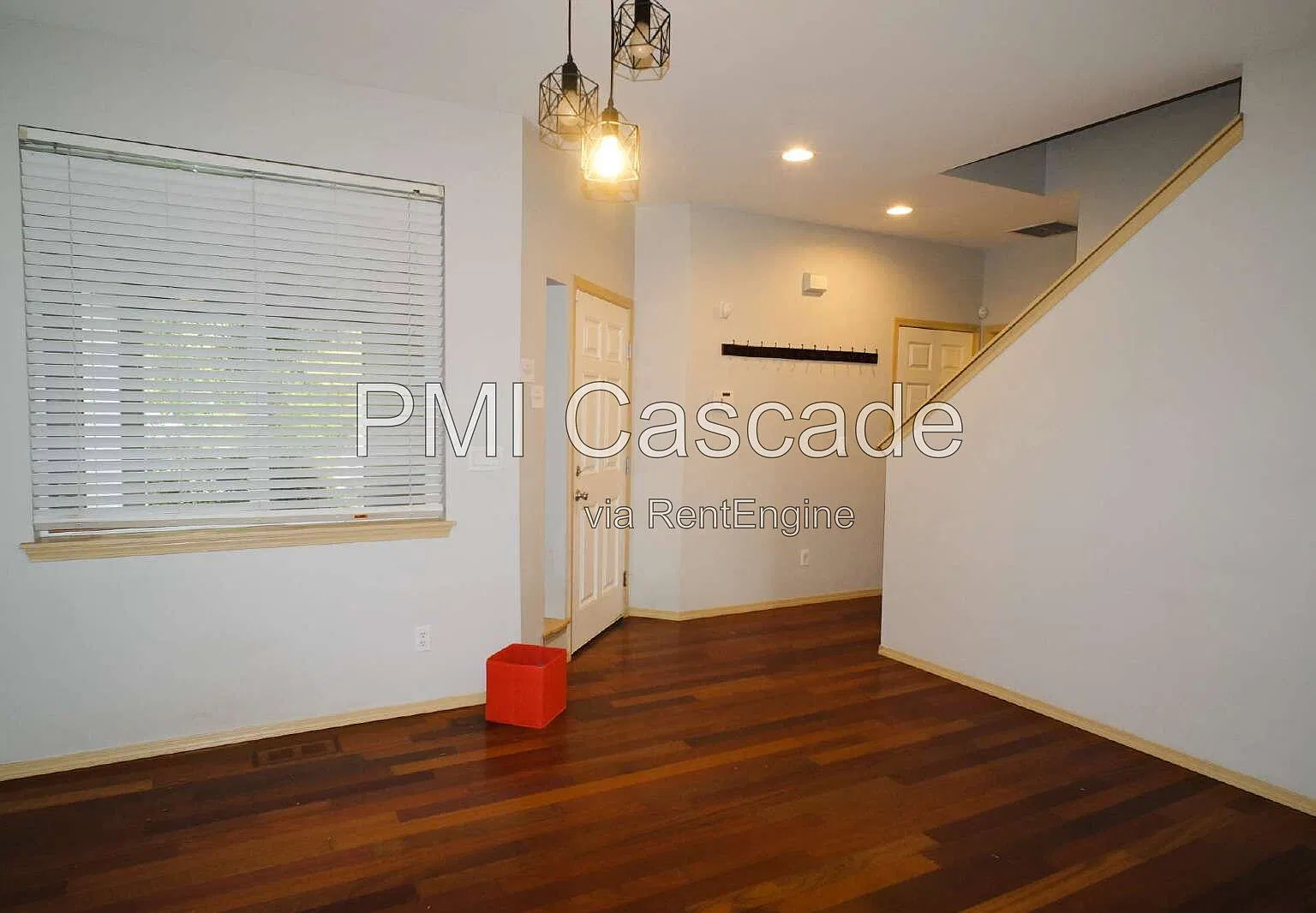 4 bed, 3.0 bath, 2304 sqft, $3,200 — Photo 3