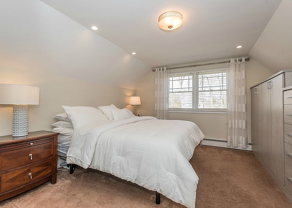 1st image of 69 Woodlawn Ave