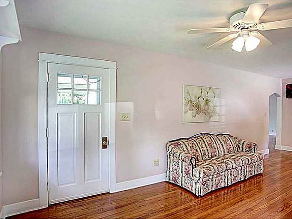 4th image of 614 S Miami St