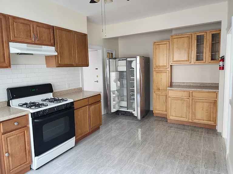 921 Sheridan Ave #1-L — Photo 8
