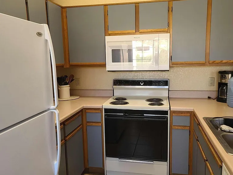 1650 Smoketree Ave S #275A — Photo 7