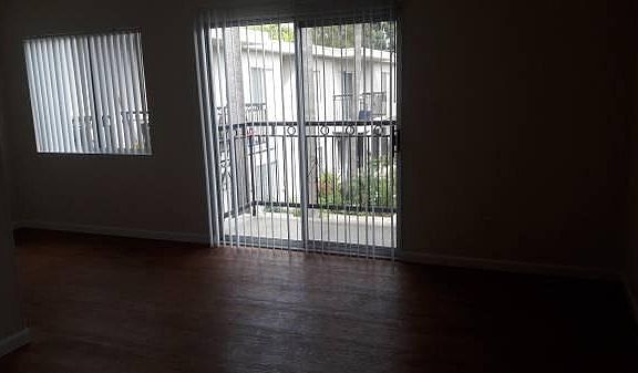 3rd image of 1030 15th St APT 17