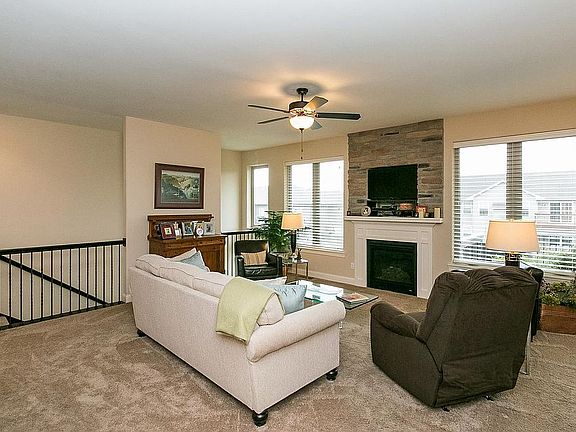 3rd image of 1637 Hunters Green Way