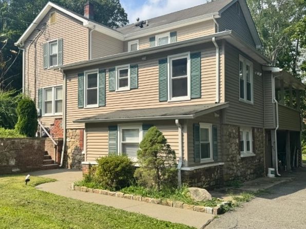 4 Spring St APT 4
