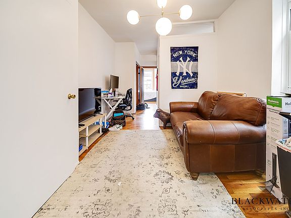 3rd image of 346 E 65th St APT 5A