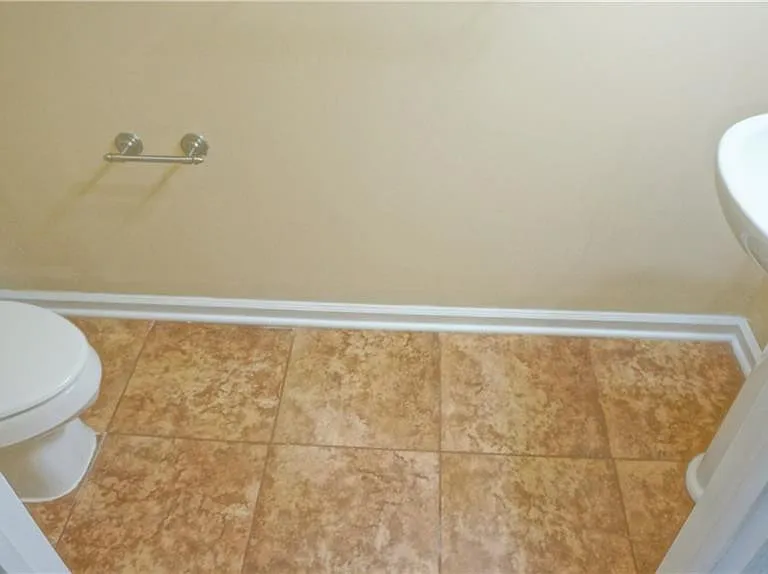 800 Skelton Way — Photo 3