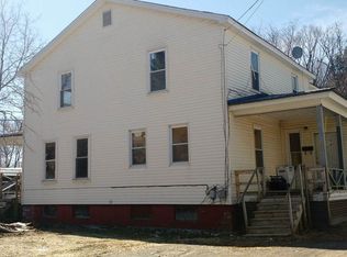 21 Spring St, Houlton, ME 04730