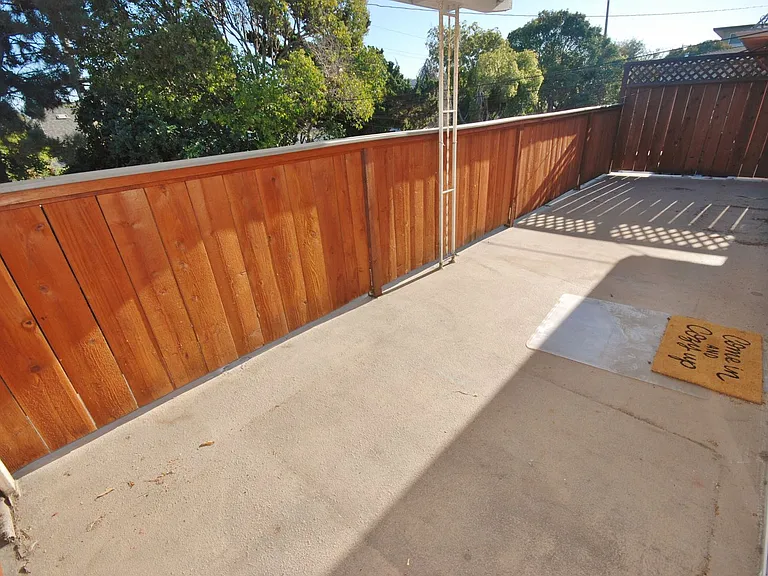 516 E. Hillsdale Ct. — Photo 16