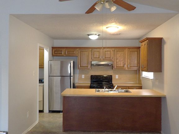 4th image of 6806 NW Willow Springs Dr