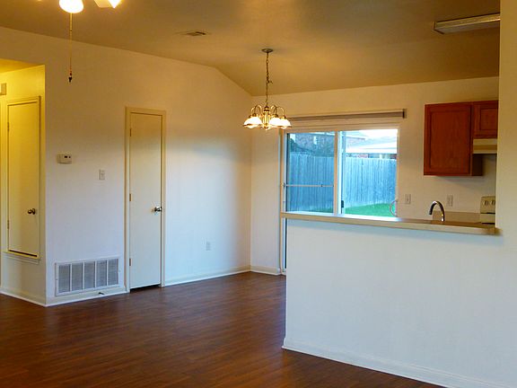 Informal Dining & Kitchen