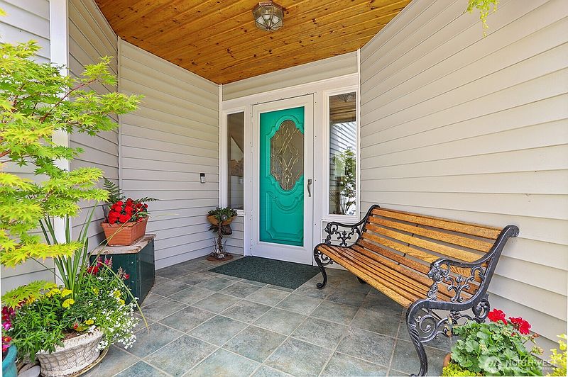 4th image of 2288 Skycrest Drive