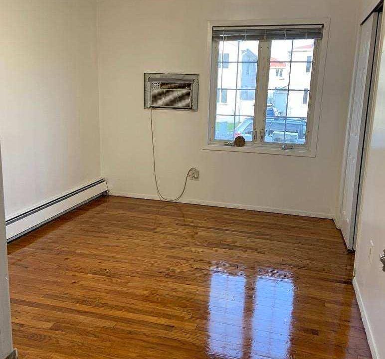 1st image of 5734 136th St #3
