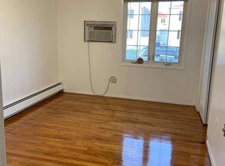 5734 136th St #3, Flushing, NY 11355