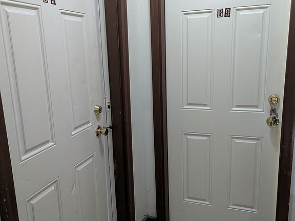 2nd image of 588-590 Fairfield Ave #B9