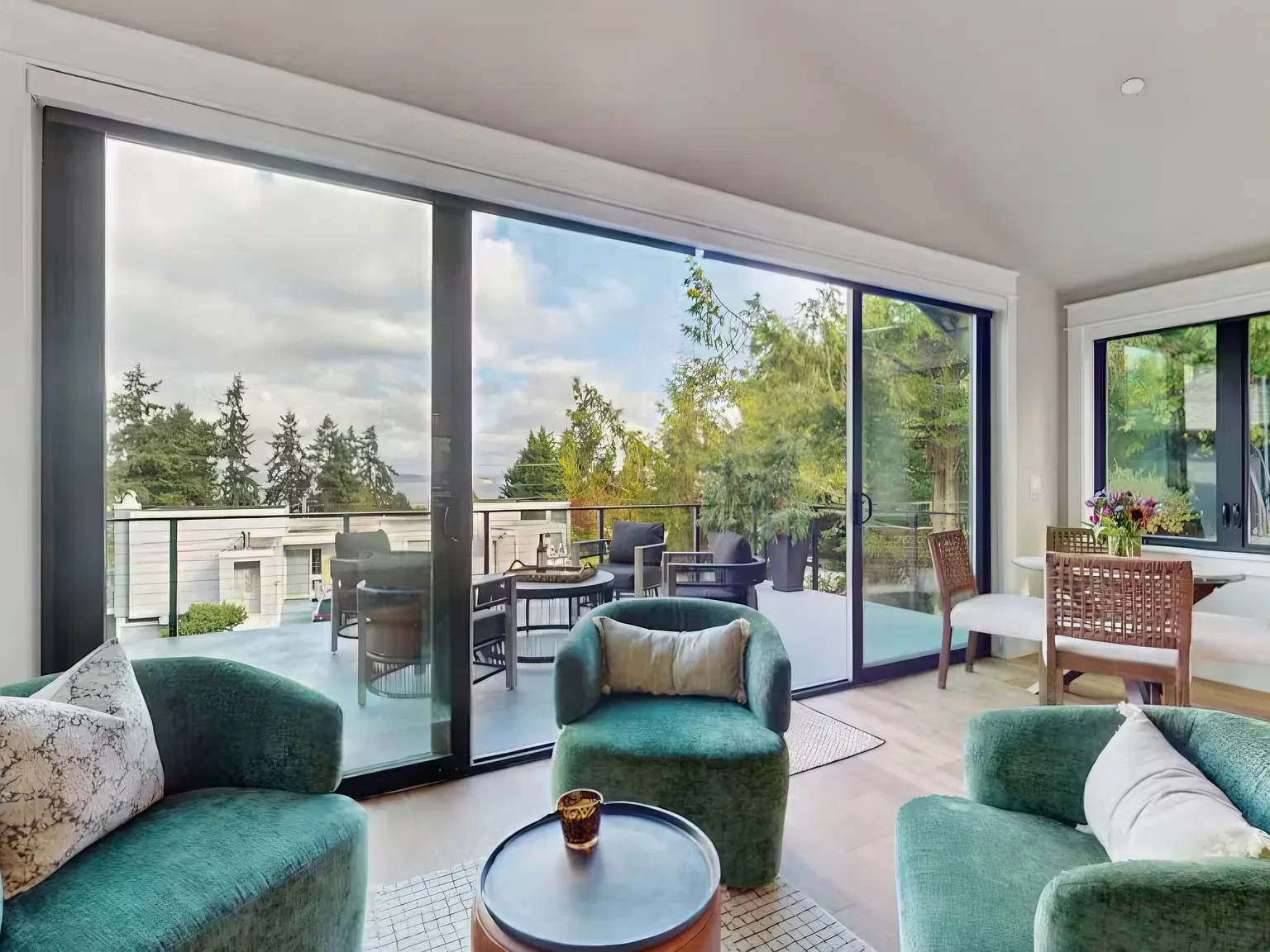 1 bed, 700 sqft, $2,795 — Photo 3