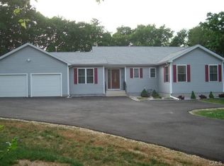 87 Hodge Ave, Ansonia, CT 06401