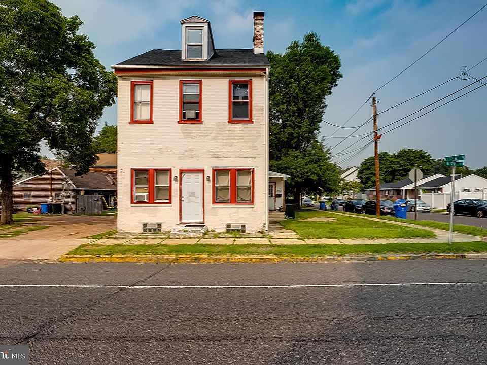 1st image of 1017 High St