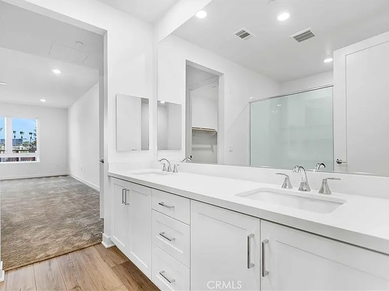 4207 Rivington — Photo 7