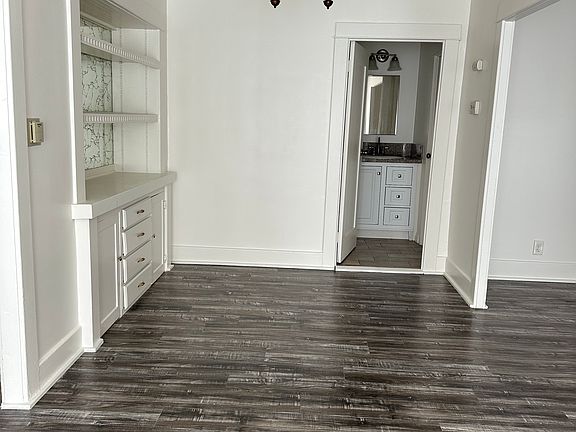 3rd image of 5156 Range View Ave