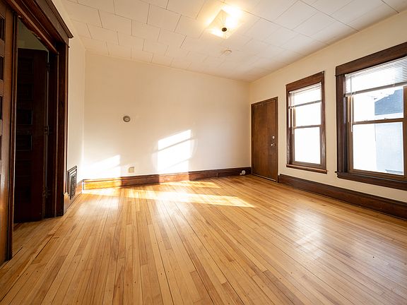 5th image of 2100 27th Ave S APT 2