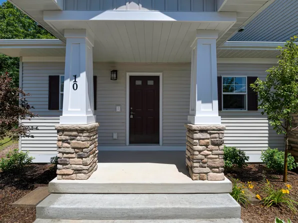 1554 Simsbury St #10, Traverse City, MI 49686