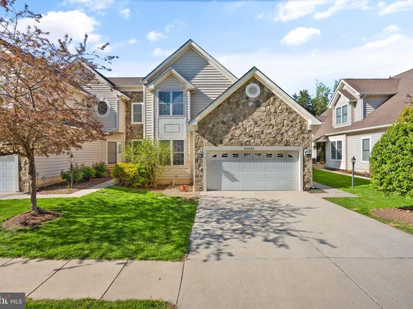 42452 Londontown Ter, Chantilly, VA 20152