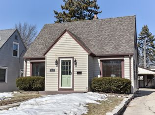 7808 W Center St, Milwaukee, WI 53222