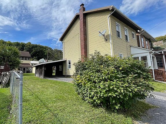 2nd image of 1361 Washington Ave