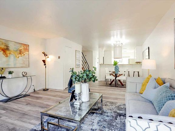 4th image of 165 E Okeefe St #12