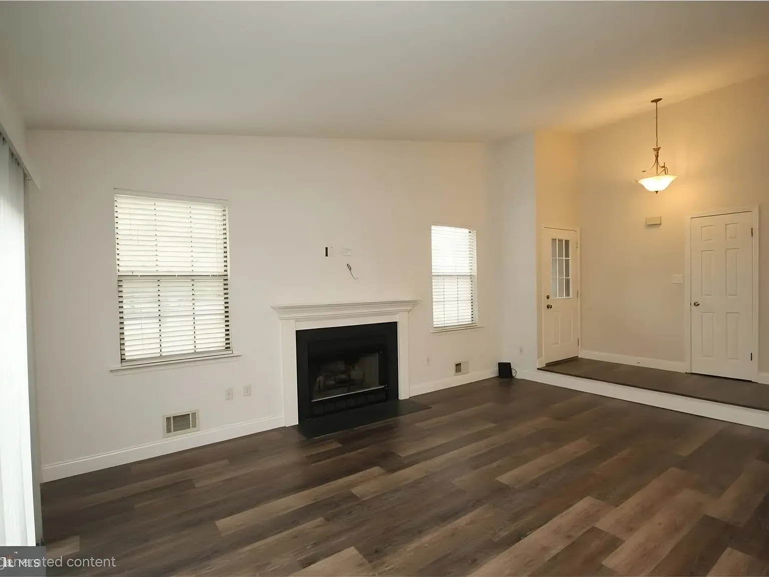 37 Easton Ct — Photo 4