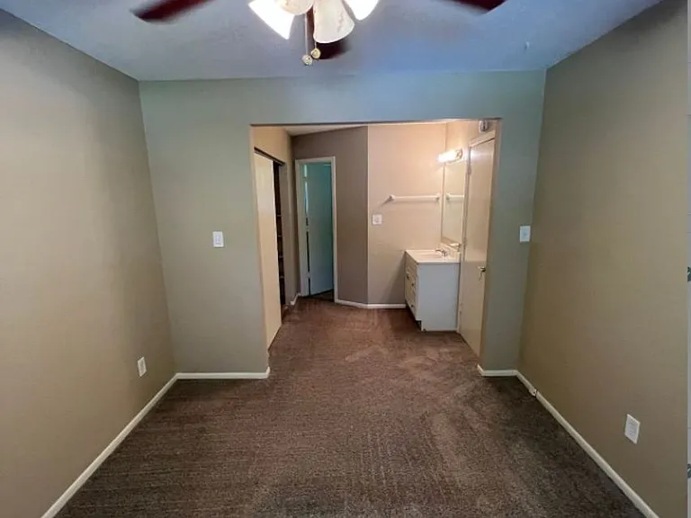 201 NE Westwind Dr #A — Photo 10