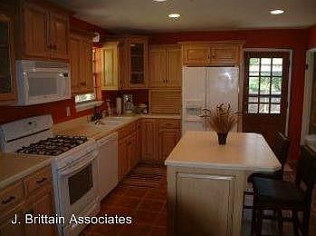 2nd image of 1300 Birchwood Dr