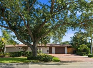 2200 NE 49th St, Lighthouse Pt, FL 33064