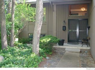 6708 Red Cedar Ln #1, West Bloomfield, MI 48324