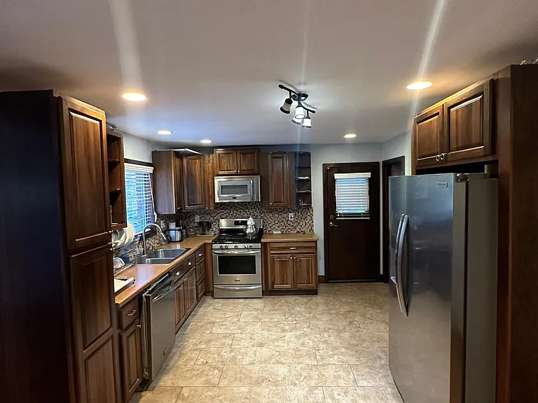2054 Cason Dr — Photo 3