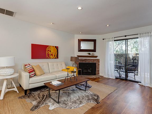 4th image of 110 Chapel Ave #10
