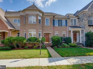 24912 Castleton Dr, Chantilly, VA 20152