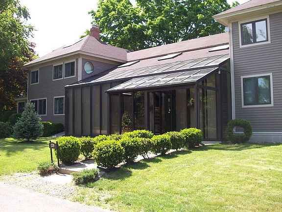 Side view w/side entrance