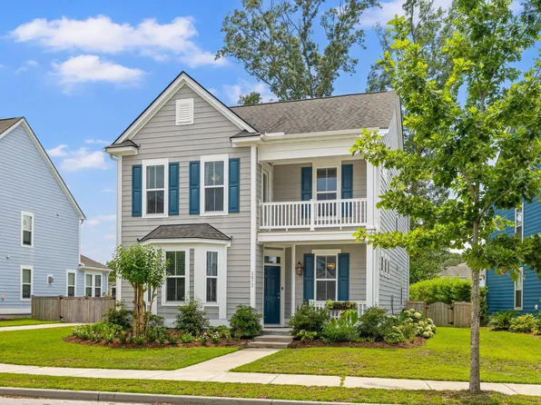 2073 Kemmerlin St, Johns Island, SC 29455