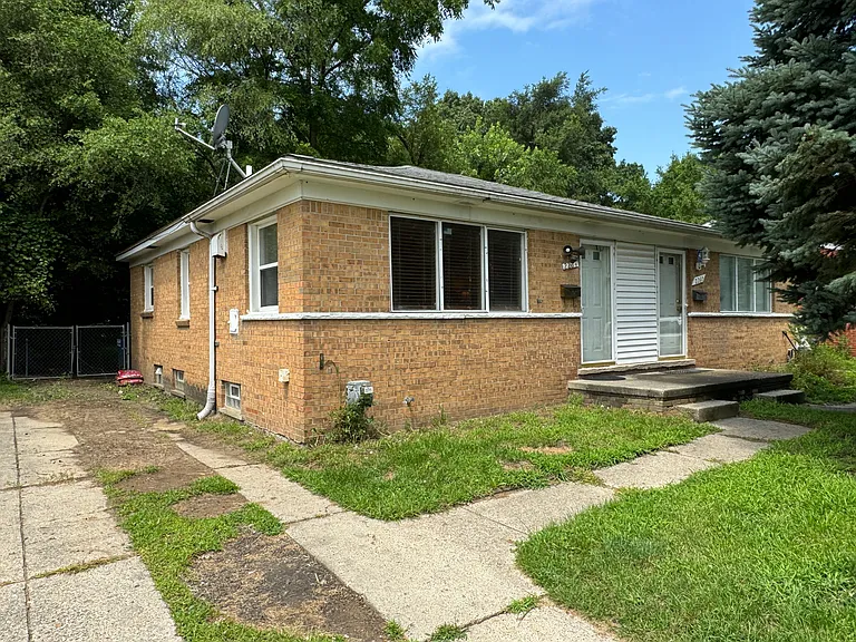 2260 Stieber St #1 — Photo 8