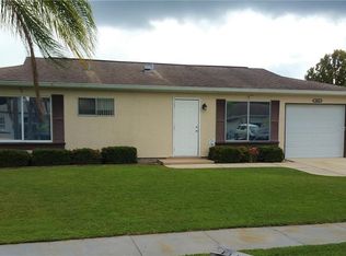 2422 Roxbury Cir, North Port, FL 34287